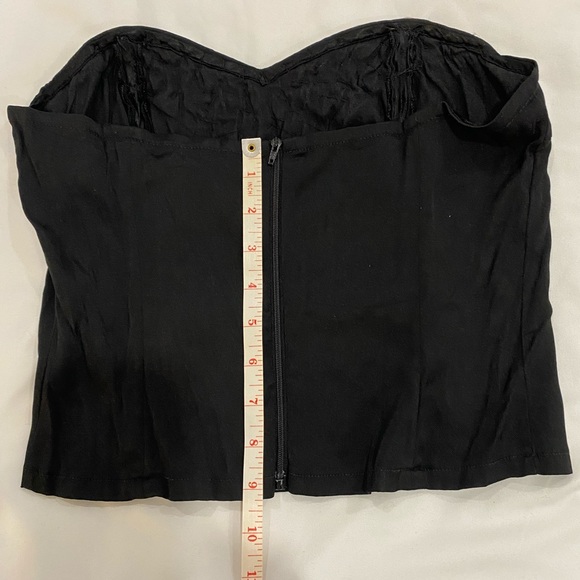 Corset - Picture 6 of 6